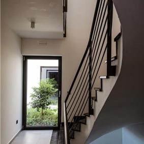 5-Bedroom Luxury Sea-View Villa with Infinity Pool near Dubrovnik – Sleeps 10